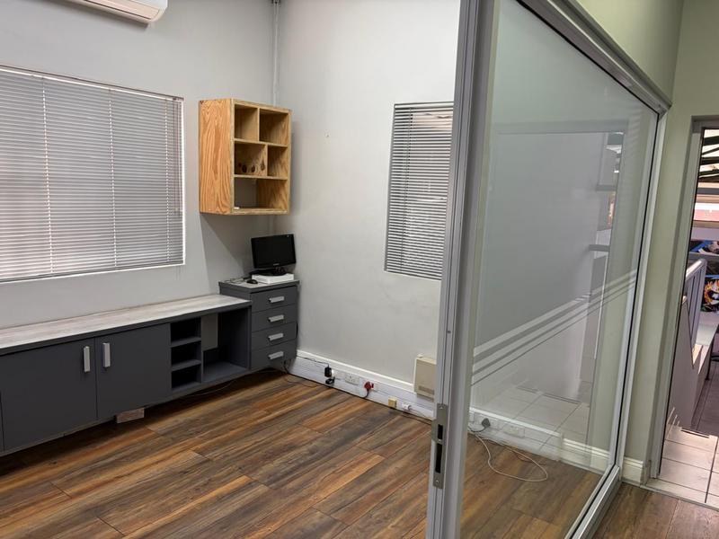 To Let Commercial Property for Rent in Sidwell Eastern Cape